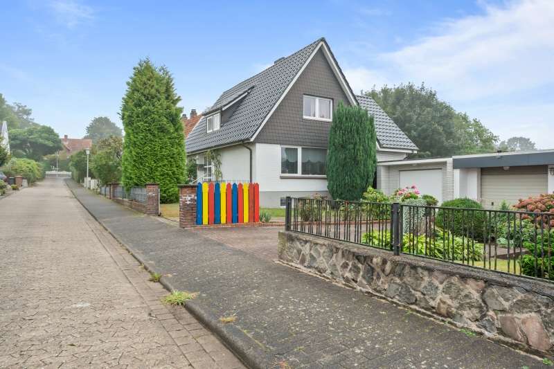 Einfamilienhaus Preetz - 5 Zimmer, 126 m&sup2;, 349.000&euro; | Angebot:24218908
